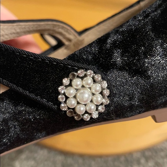 Ava and Aiden Black Velvet Flats 7 - Picture 4 of 8